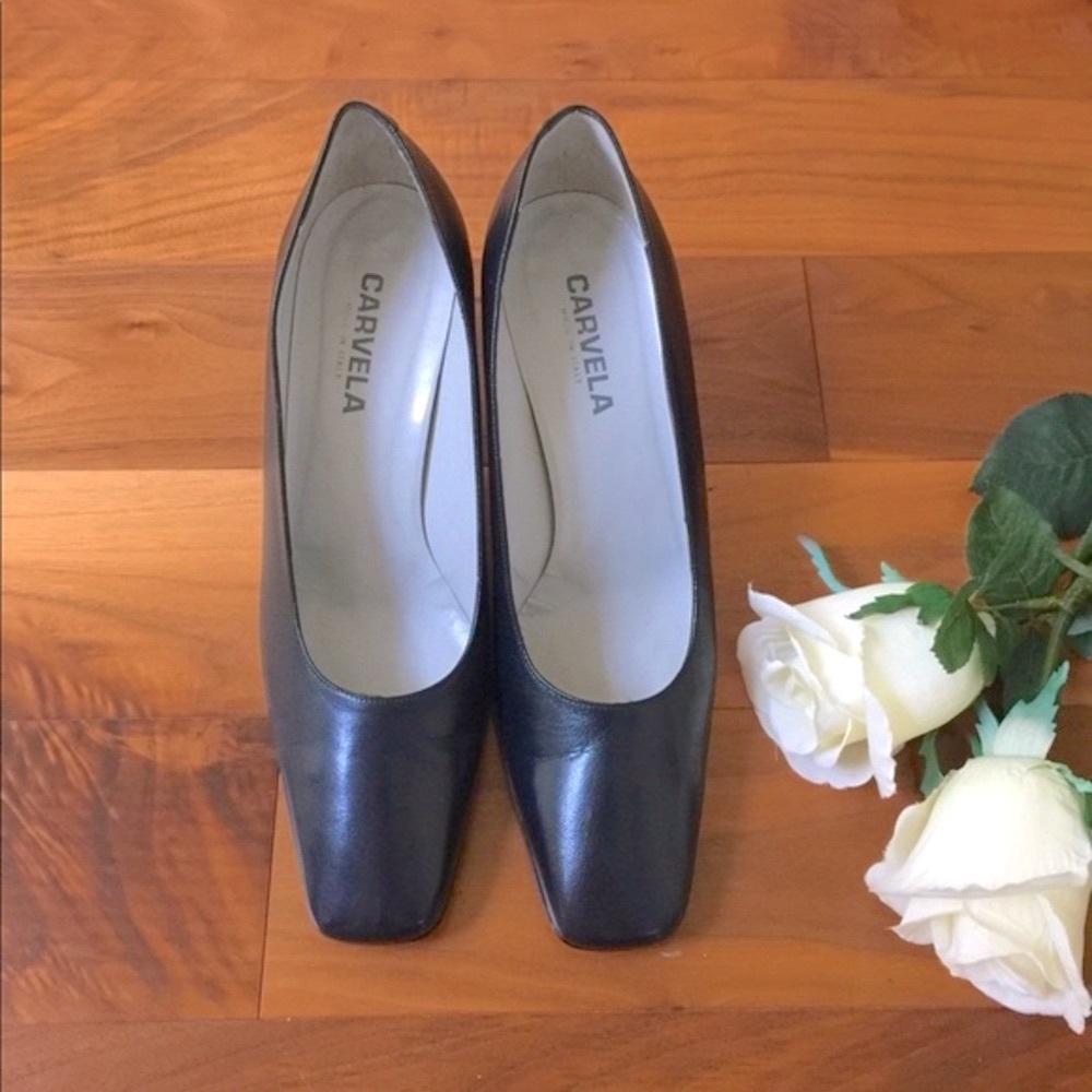 Shiny Italian real leather shoes dark blue mid high block heels Eur 39 US 9